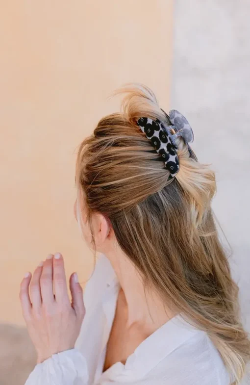 Couture Jaw - Dynamo